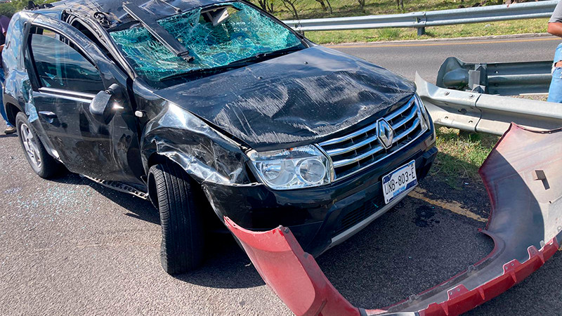 Choque y volcadura en el Fray JunÃ­pero Serra, QuerÃ©taro 