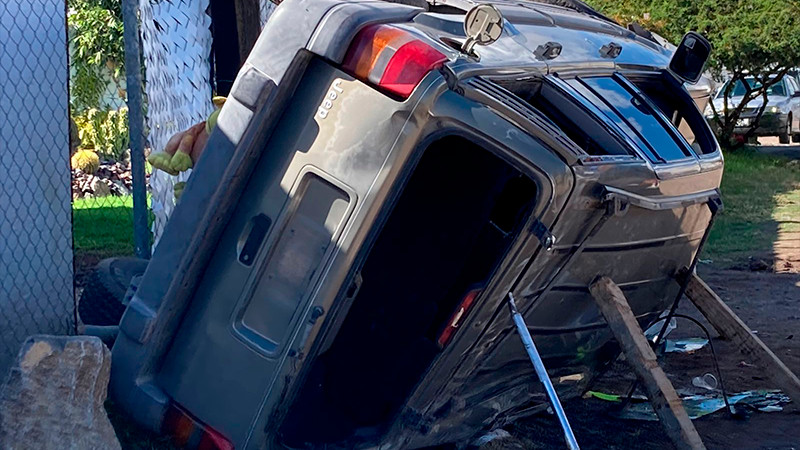 Se registra aparatosa volcadura en la colonia Gobernadores en QuerÃ©taro 