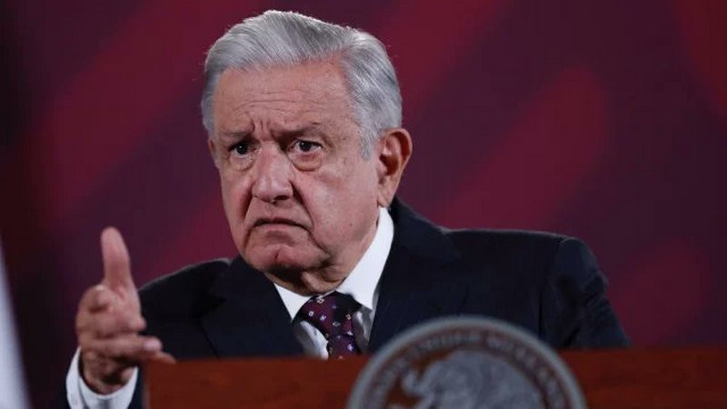 AMLO acusa â€œguerra suciaâ€ por cobertura mediÃ¡tica a caÃ­da de una dovela del Tren Interurbano