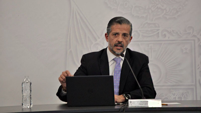 Entrevistan diputados a personas que aspiran ser auditores del estado de QuerÃ©taro