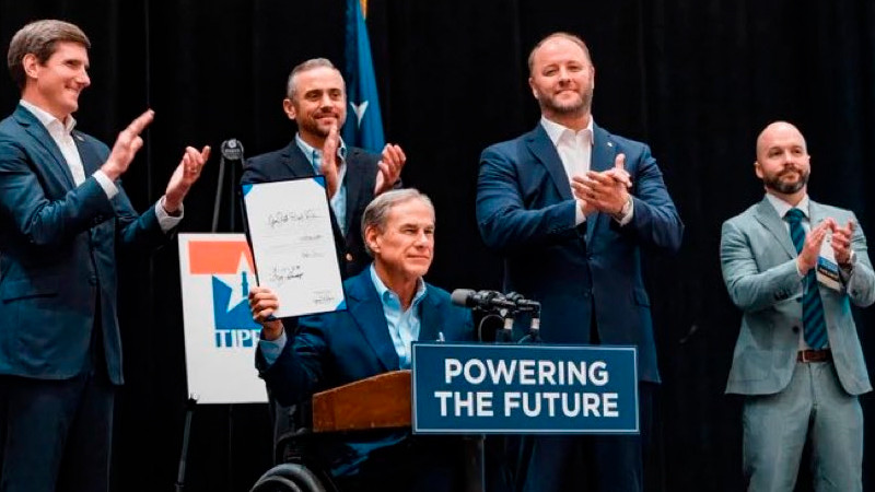 Abbott desafÃ­a a Tribunal Supremo, mantiene alambre de pÃºas en la frontera