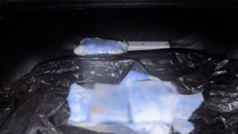 Agentes fronterizos aseguran cargamento de sustancias ilÃ­citas oculta en llanta de refacciÃ³n; detienen a conductor