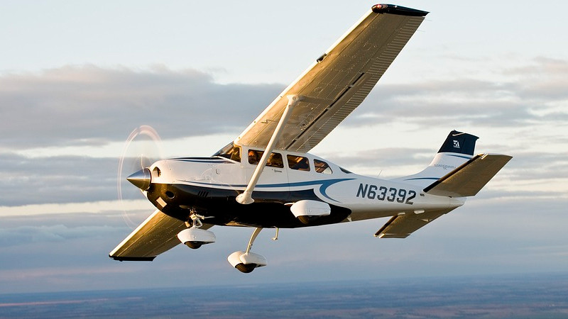 Cae avioneta sobre Ã¡rea de casas rodantes en Florida; hay 3 muertos