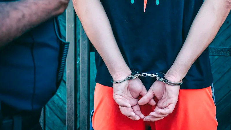 Detienen a turista canadiense por abrir puerta de aviÃ³n en Tailandia