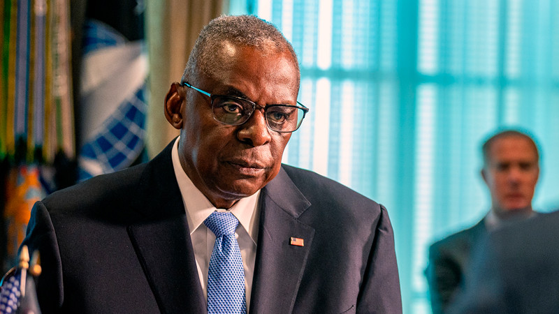 Cancelan viaje del secretario de Defensa de EEUU a Bruselas; continÃºa en cuidados intensivos