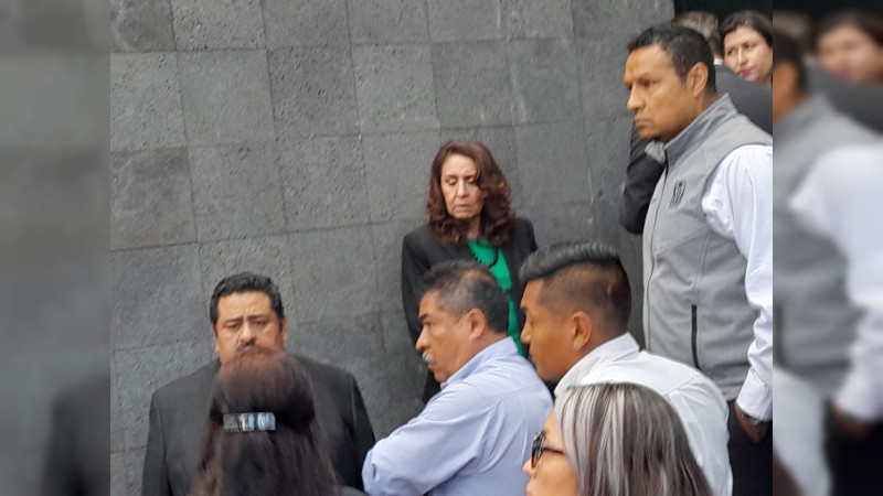 En QuerÃ©taro, trabajadores del IMSS se manifiestan tras informe de la delegada