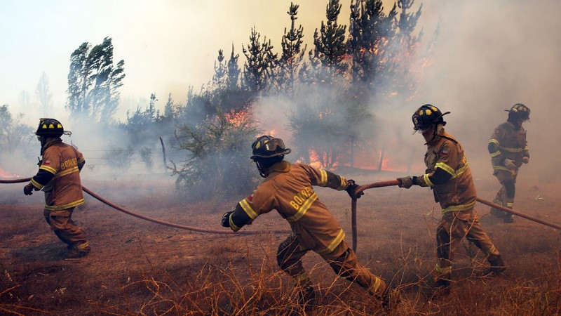 Aumenta a 133 la cifra de fallecidos tras incendios en ValparaÃ­so, Chile