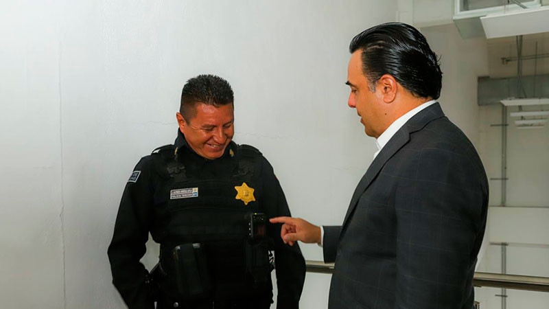 QuerÃ©taro capital entrega 705 bodycams a policÃ­as municipales 