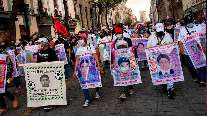 Padres de los 43 normalistas de Ayotzinapa acusan al Gobierno de AMLO de entorpecer la investigaciÃ³n