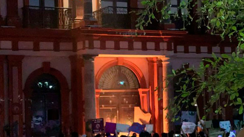 Separan de su cargo a subsecretario de Seguridad en Colima tras uso de gas lacrimÃ³geno en marcha del 8M