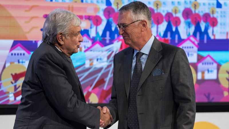 Hay empresarios que se resisten a pagar impuestos en MÃ©xico: AMLO