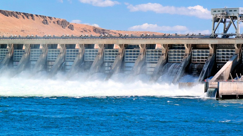 EvacÃºan a 4 mil personas por rotura en represa, en Rusia