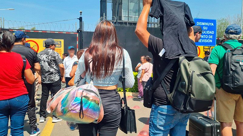 Al menos 20 vuelos fueron cancelados en Oaxaca tras bloqueo de aeropuerto por la SecciÃ³n 22 del SNTE