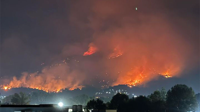 Solicitan vÃ­veres para brigadistas que combaten incendio en el cerro de la Cruz en Uruapan