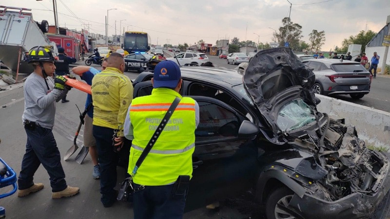 Cinco lesionados dejaÂ choque y volcadura en el libramiento Sur Poniente de Corregidora, QuerÃ©taroÂ 