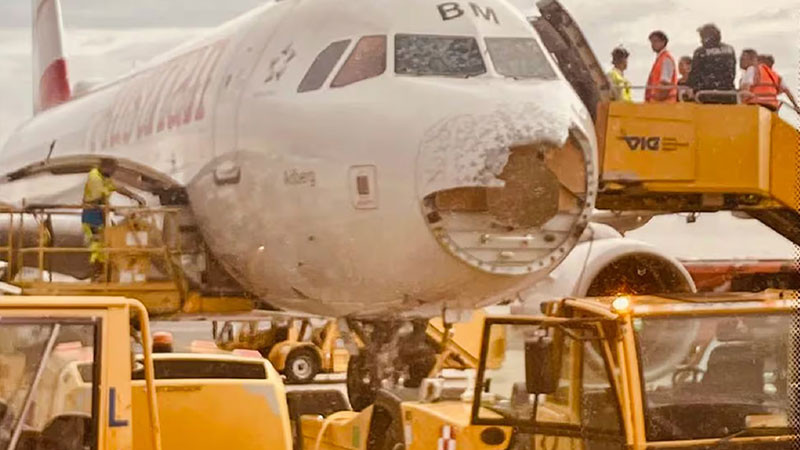 Granizada destroza la parte frontal de un aviÃ³n en pleno vuelo 