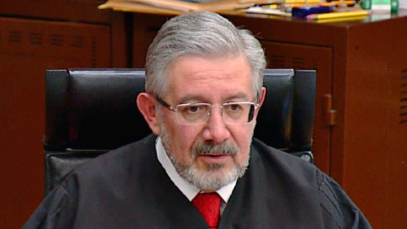 AMLO califica al ministro Luis MarÃ­a Aguilar como 