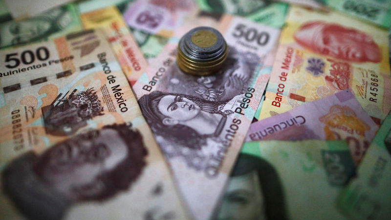 AMLO presume apreciaciÃ³n de 8% del peso mexicano durante su sexenio