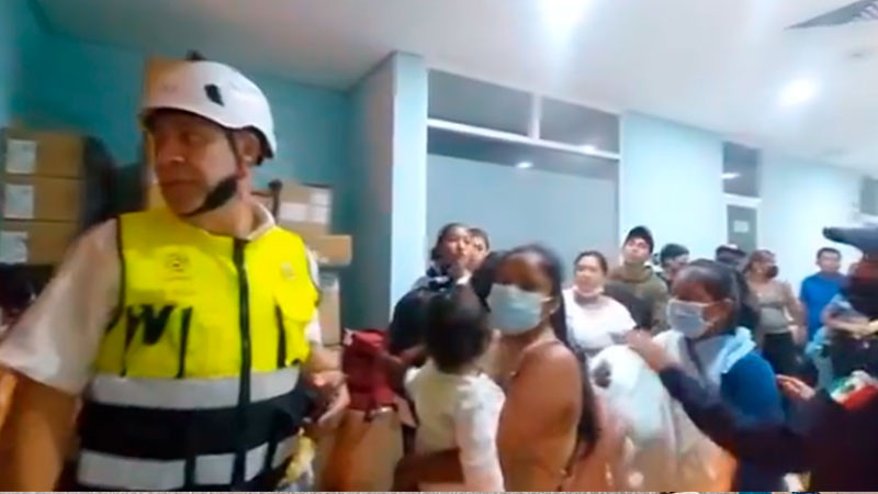 Desalojan hospital de la niÃ±ez en Oaxaca por inundaciones del Ã¡rea de urgencias y hospitalizaciÃ³n 