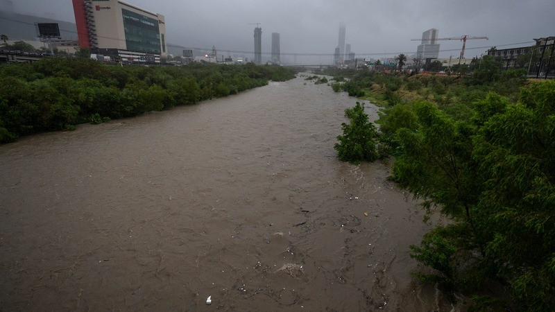 Estamos pendientes del paso de la tormenta tropical Alberto: AMLO