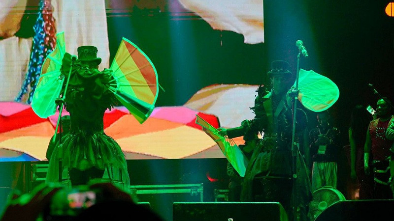 Miles de personas bailaron con LocomÃ­a, Dj Alvarado y Roberto Carlo