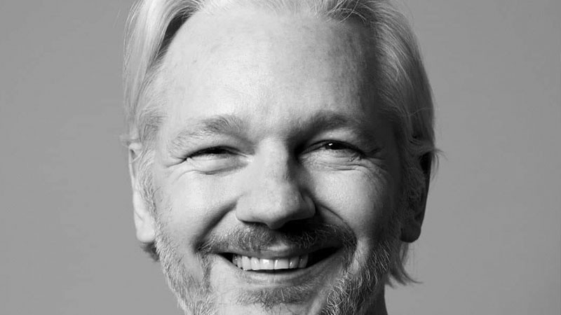 Julian Assange, fundador de wikiLeaks, sale de prisiÃ³n tras lograr acuerdo con EU