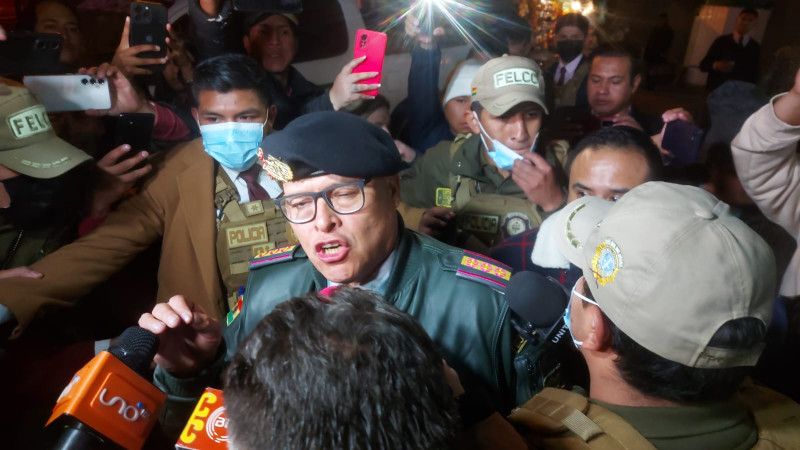 Presidente de Bolivia tramÃ³ auto golpe de Estado para levantar su popularidad: Comandante detenido