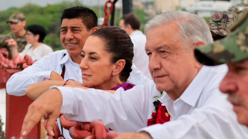 PEF 2025 se elabora en conjunto con Sheinbaum, pero ella tiene la decisiÃ³n, aclara AMLO