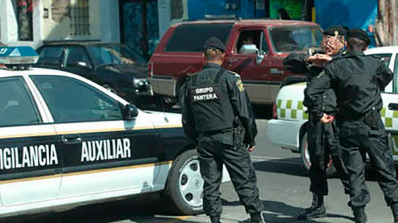 Por aumento salarial y reconocimiento de su labor, policÃ­as auxiliares del Edomex protestan
