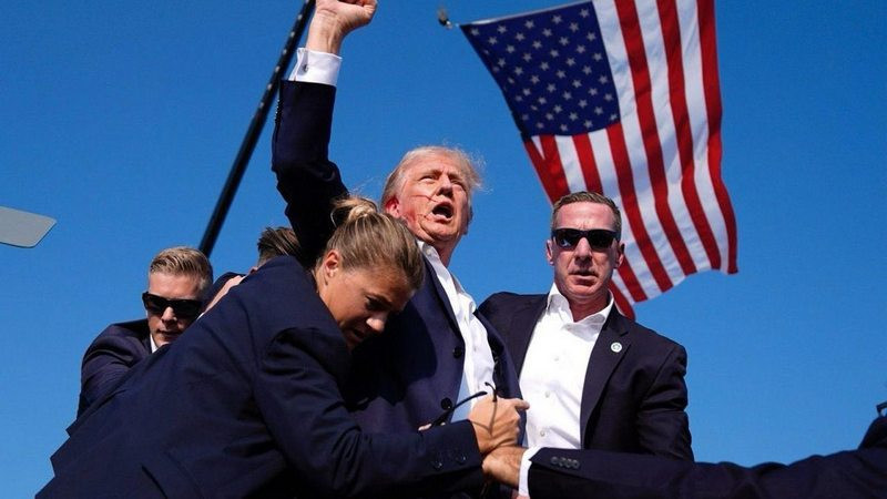 â€œVivo de milagro, deberÃ­a estar muertoâ€: Donald Trump