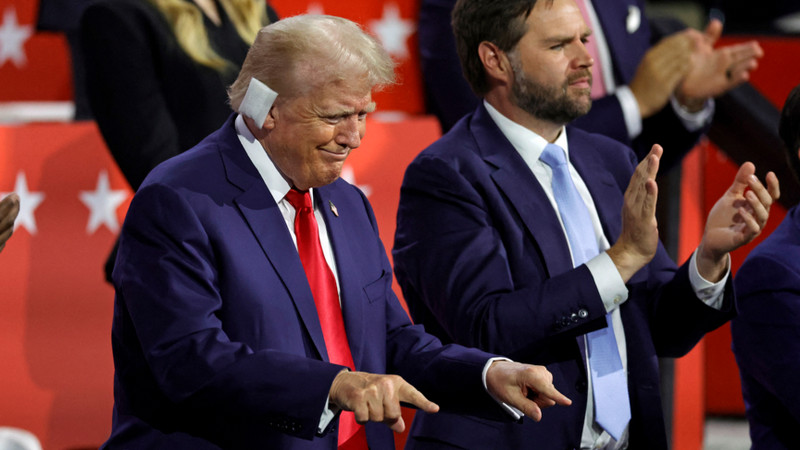 Donald Trump califica de â€œdespiadadaâ€ y â€œtontaâ€ a Kamala Harris