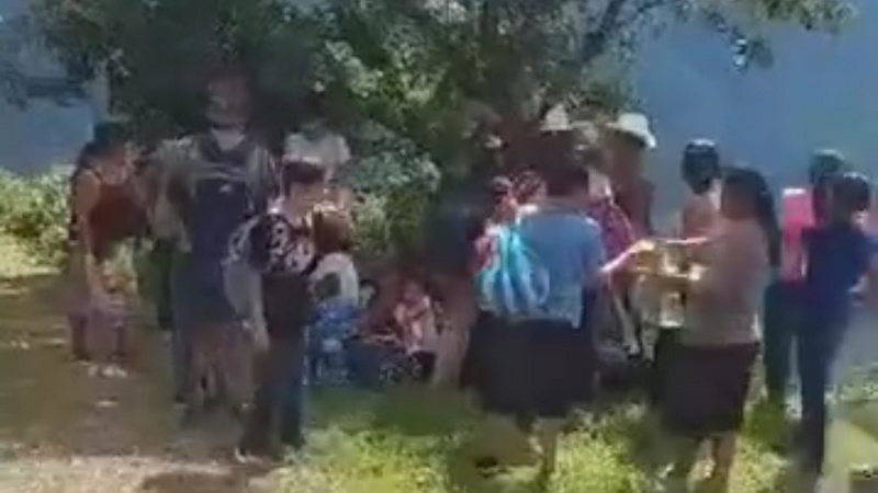 Alrededor de 600 mexicanos huyen a Guatemala por la violencia desmedida en Chiapas