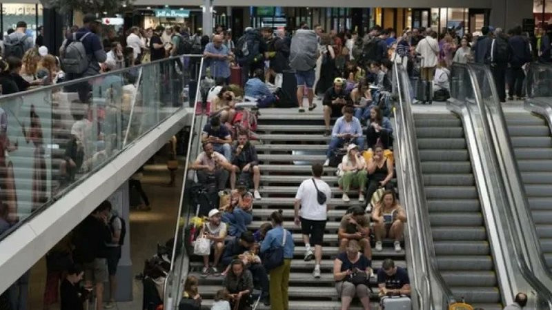 Red de trenes en Francia sufre â€œataque masivoâ€ a horas de la inauguraciÃ³n de ParÃ­s 2024
