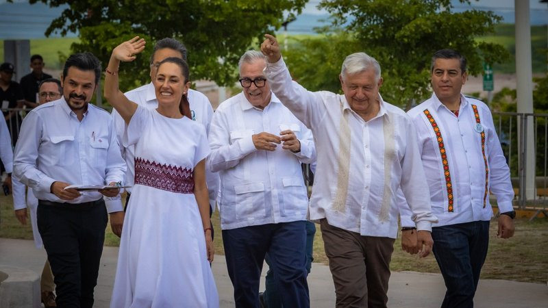 AMLO celebra que RubÃ©n Rocha, gobernador de Sinaloa, aclarara seÃ±alamiento de Ismael Zambada