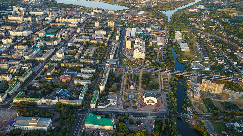 Ucrania avanza en territorio enemigo y Rusia evacÃºa a miles de personas 