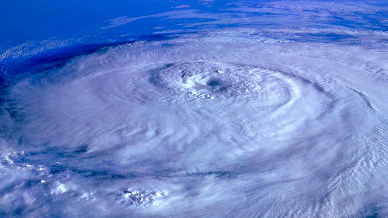 'Ernesto' se fortalece a categorÃ­a 2 en su camino a Bermudas