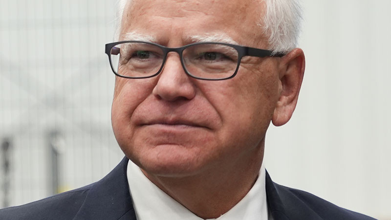 SeÃ±alan que candidato Tim Walz mintiÃ³ sobre manejar alcoholizado 