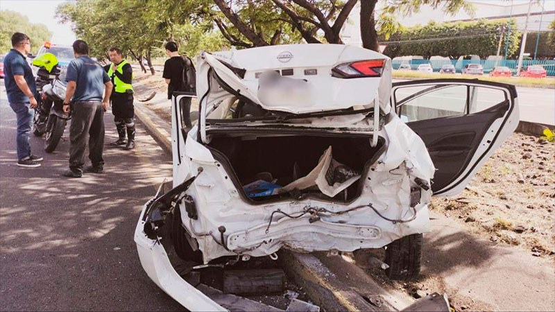 Aparatoso choque por alcance sobre el Paseo de la RepÃºblica de QuerÃ©taro capital