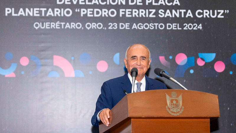 Develan Placa Conmemorativa del Planetario Pedro Ferriz Santa Cruz en QuerÃ©taro