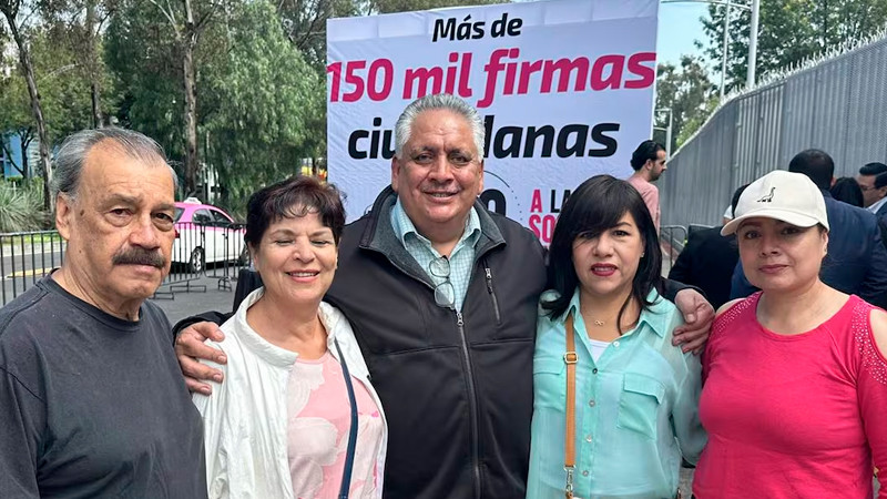 FCN entrega mÃ¡s de 150 mil firmas ante TEPJF contra 