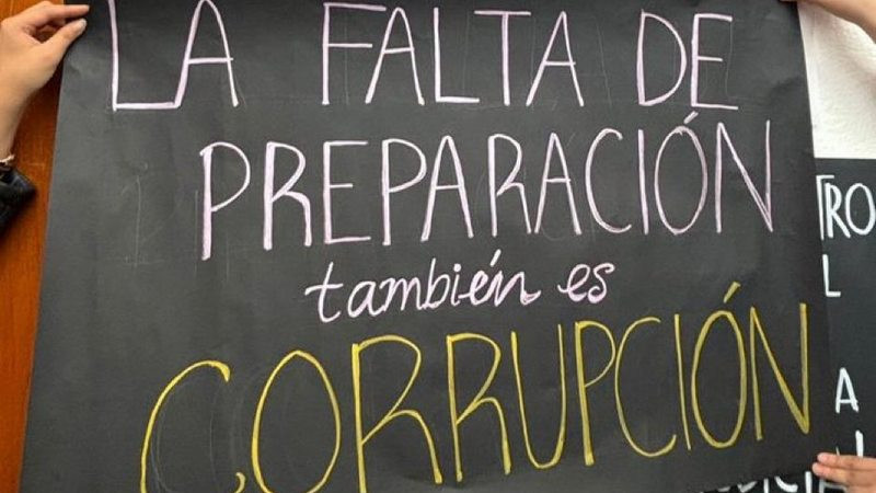 Trabajadores de la Suprema Corte se manifiestan frente a ministros contra la Reforma Judicial
