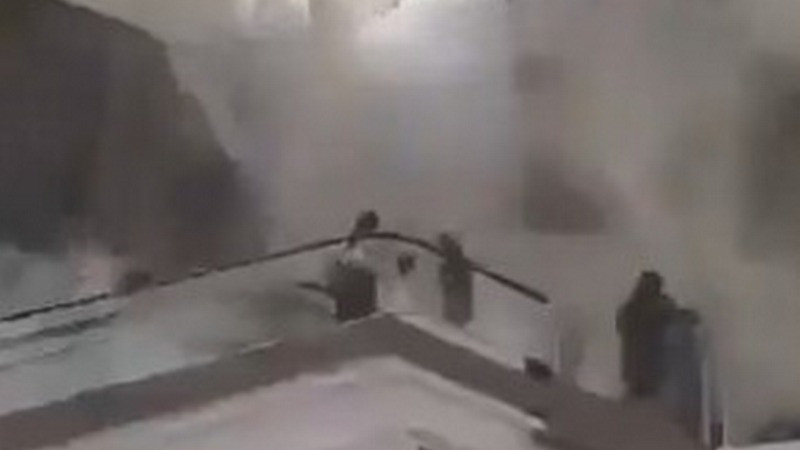 Colapsa estructura en plaza Ãuriga de San Pedro Garza GarcÃ­a, Nuevo LeÃ³n; hay 5 lesionados