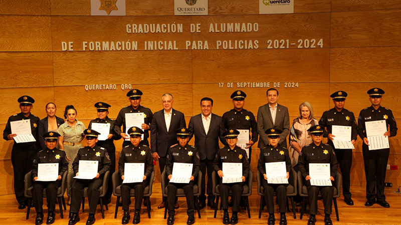 Se gradÃºan 13 del curso de FormaciÃ³n Inicial Policial  en QuerÃ©taro