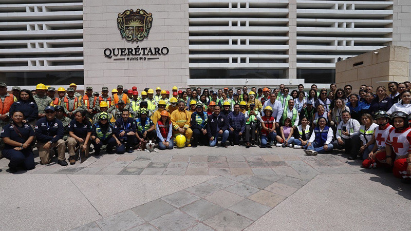 EvacÃºan de Centro CÃ­vico a mÃ¡s de mil 222 personas en simulacro por el DÃ­a Nacional de ProtecciÃ³n Civil 2024