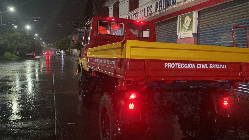 Instruye Bedolla a ProtecciÃ³n Civil desplegar operativo ante el paso de la tormenta John