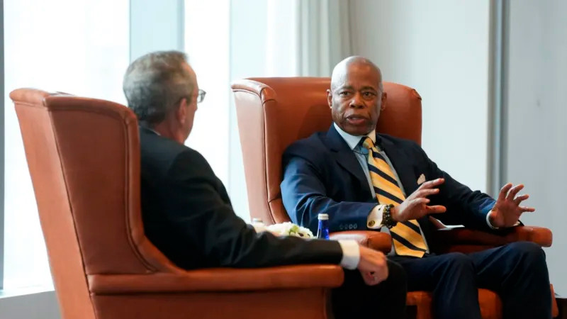 Acusan a alcalde de Nueva York de delitos asociados con corrupciÃ³n