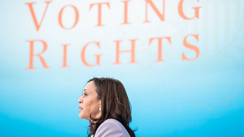 Disparos daÃ±aron la casa de campaÃ±a de Kamala Harris en Arizona 