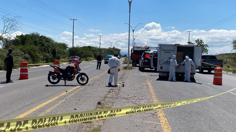 QuerÃ©taro: motociclista muere atropellado en la carretera que llevaÂ a Coroneo