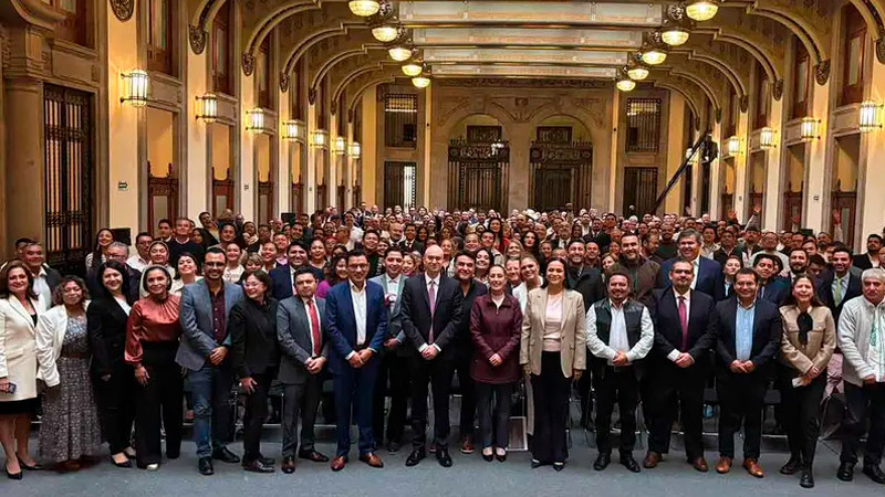 Sheinbaum se reÃºne con Ariadna Montiel y delegados del Bienestar