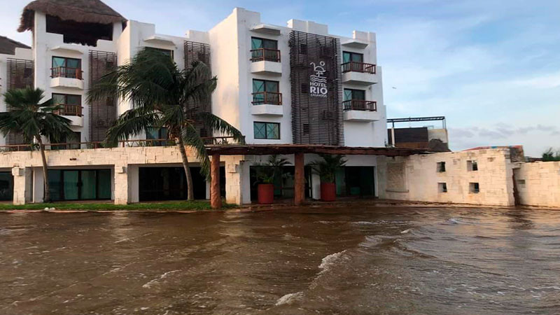 ContinÃºan inundaciones en RÃ­o Lagartos, YucatÃ¡n 